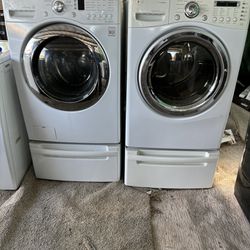 Lg Electric Washer And Dryer Set
