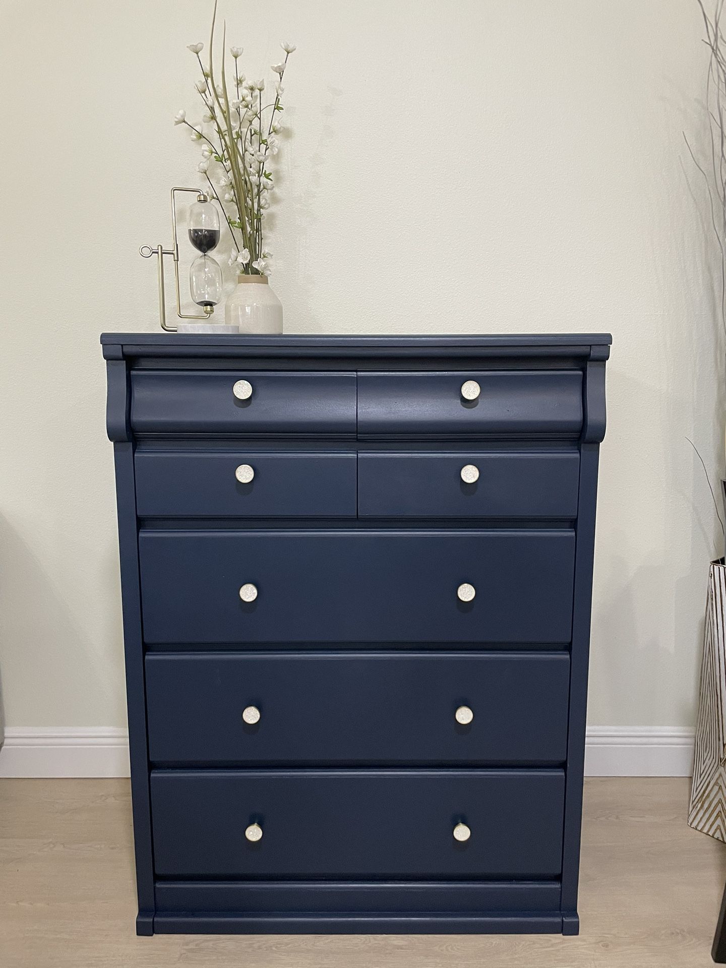 🚨🚨BEAUTIFUL NAVAL BLUE CHEST🚨🚨