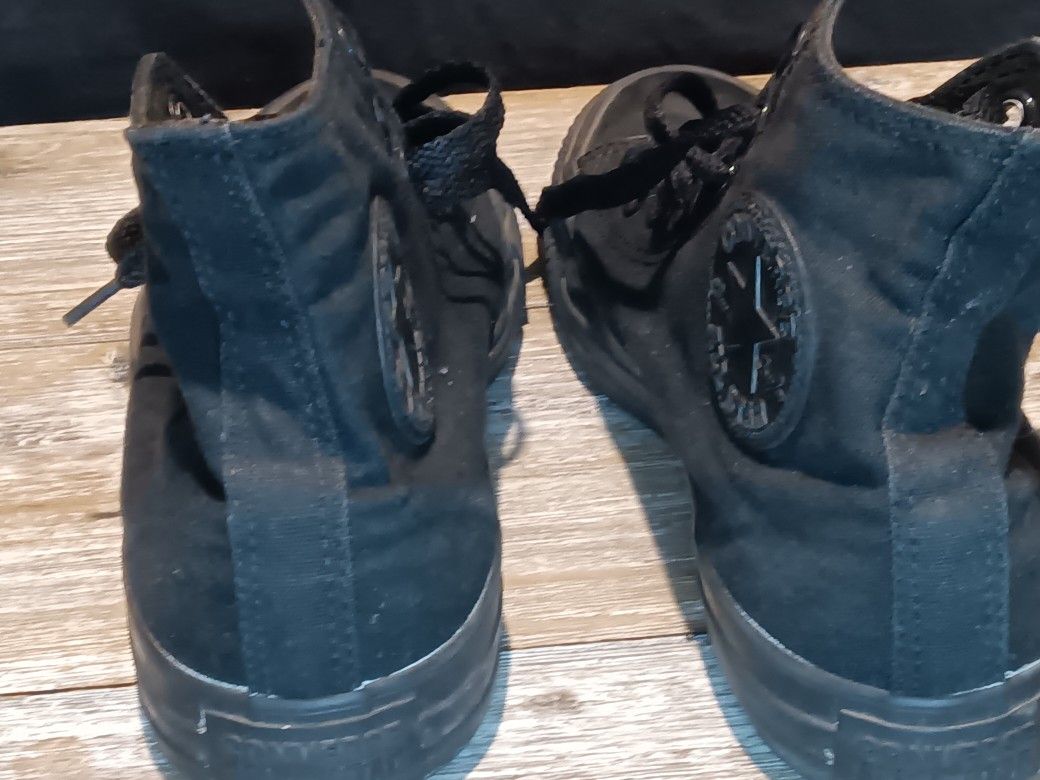 Black Converse Size 6