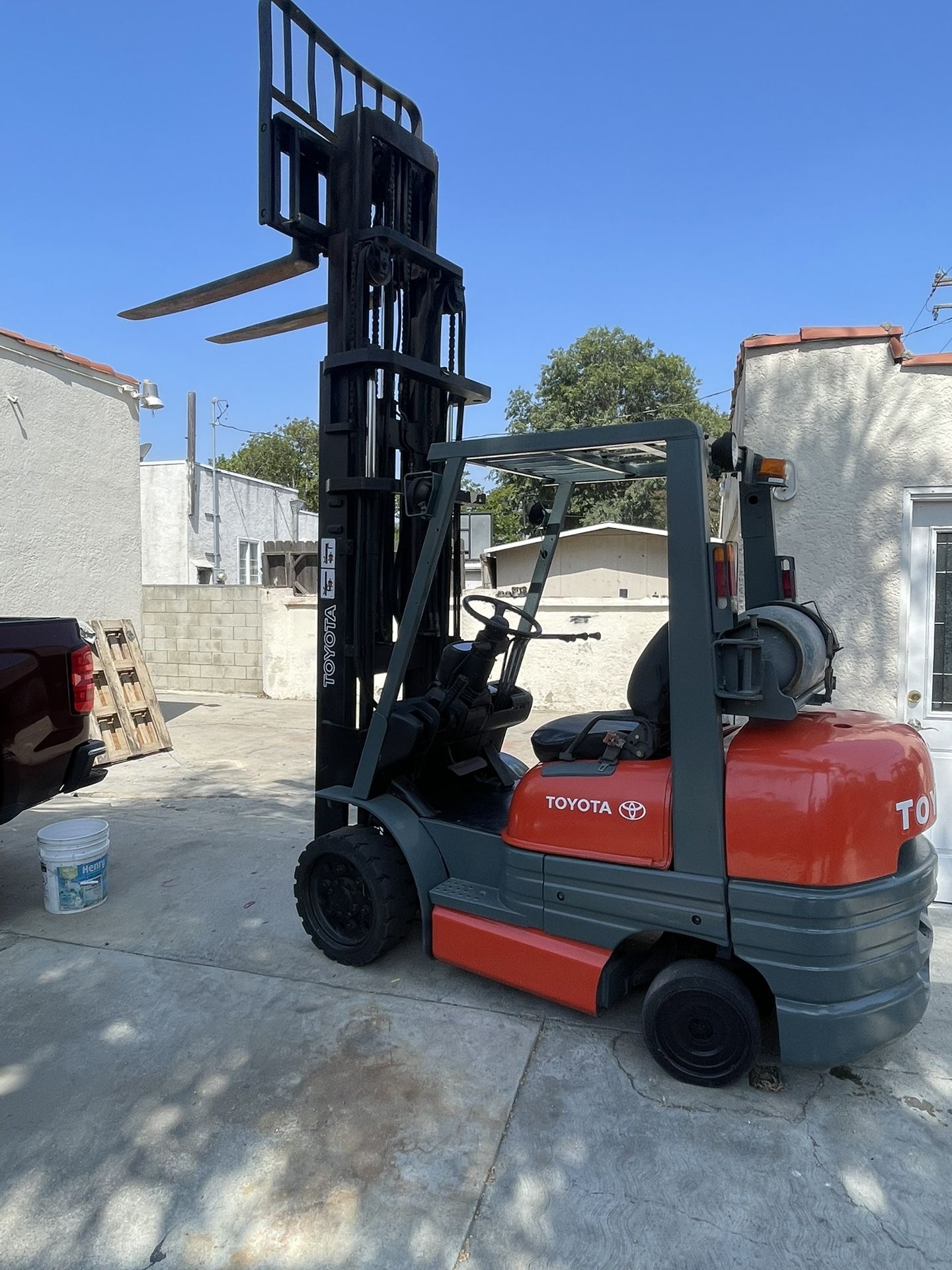 Forklift Toyota 6000 Pounds