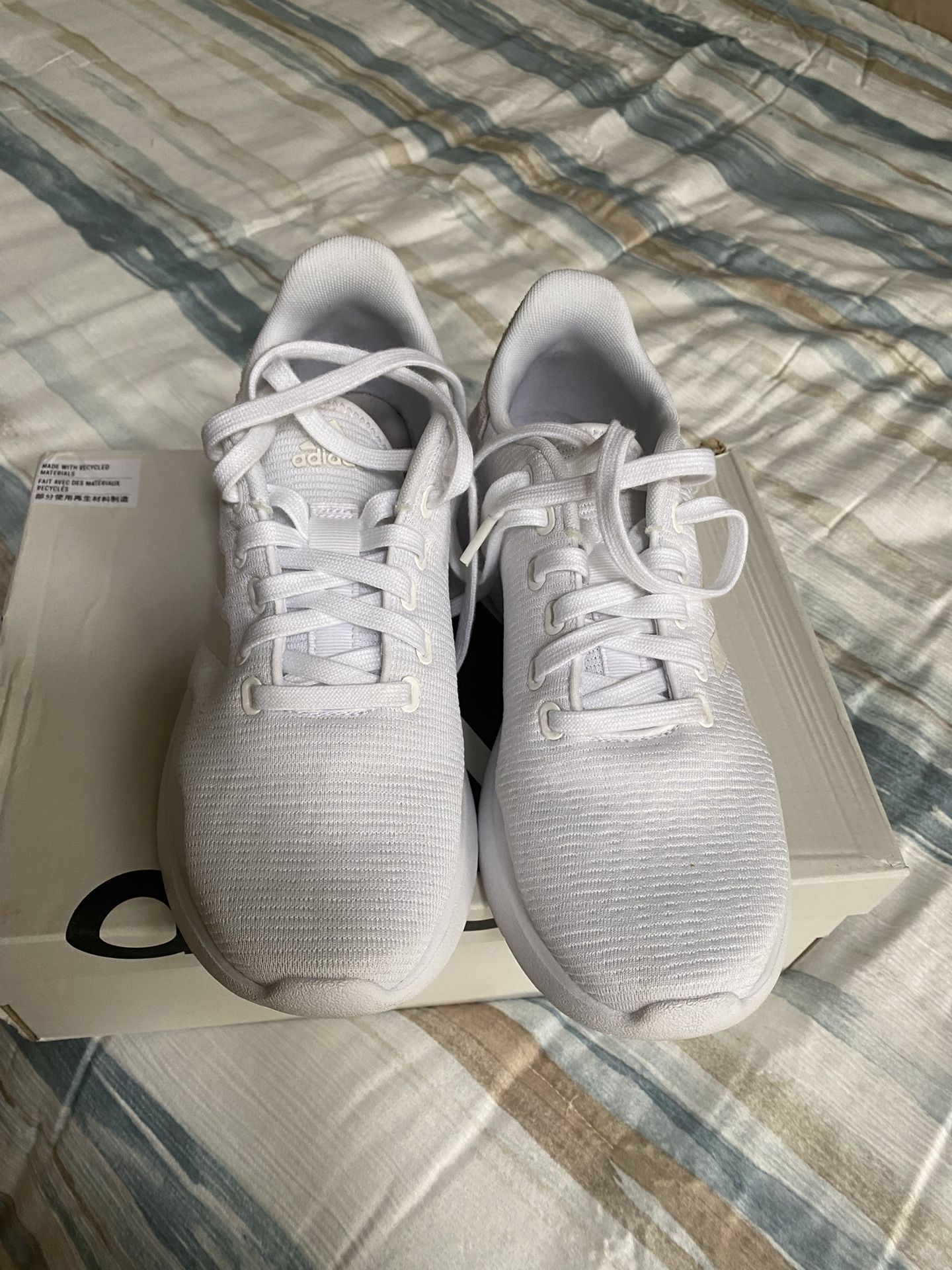 Size 9 adidas Women’s Shoes Like New 