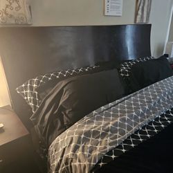 Kingsize Bed Frame W/ Three Tables 