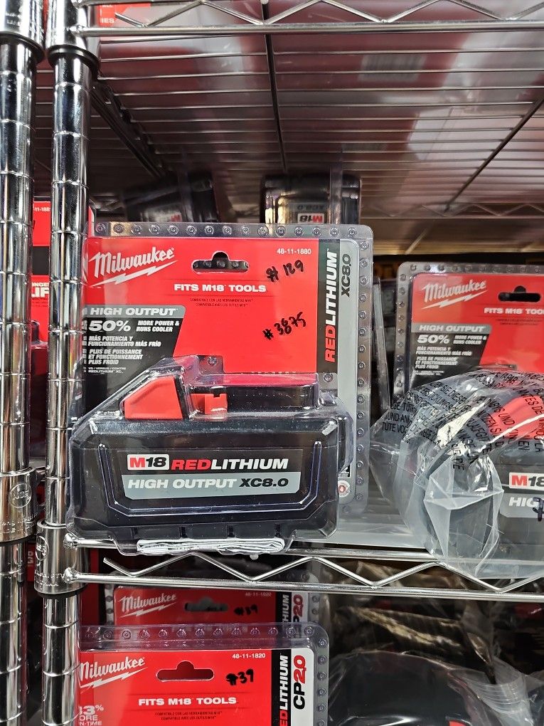 MilwaukeeM18 18 Volt Lithium Ion HIGH OUTPUT XC 8.0 Ah Battery