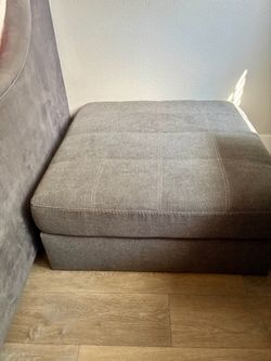 Gray Upholstered Chaise Lounge / Ottoman