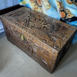 Vintage Chinese Carved Camphor Wood Hope Chest with Glass Cover 40x20x20