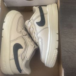 Force 1 low children  sizes 6c, and 5c