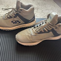 Men’s Boombah baseball turf Shoes Size 8.5