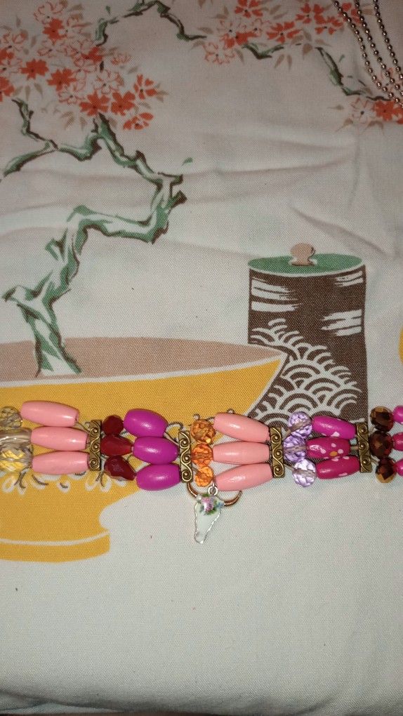 Wonky Bullhead Choker