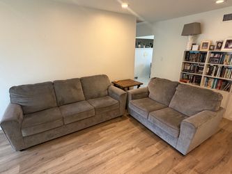 Couch set