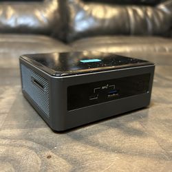 Intel NUC NUC10FNH Core i5 10th gen 32GB RAM 512gb SSD Windows 11 desktop computer 