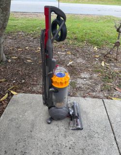 Dyson Ball Upright Vacuum with Attachment