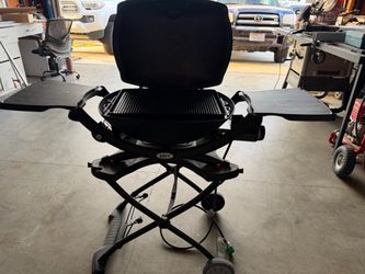 Weber Q 1400 189-Sq. in Dark Gray Portable gas grill