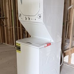 3.8 cu. ft. Washer 5.9 cu. ft. Electric Dryer Combo in White