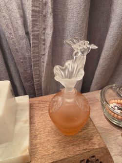 Decorative Glass Perfume Bottle with hummingbird Stopper