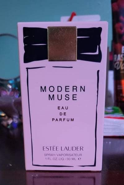 Estee Lauder Modern Muse