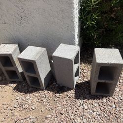 4 Good Cinder Blocks Free