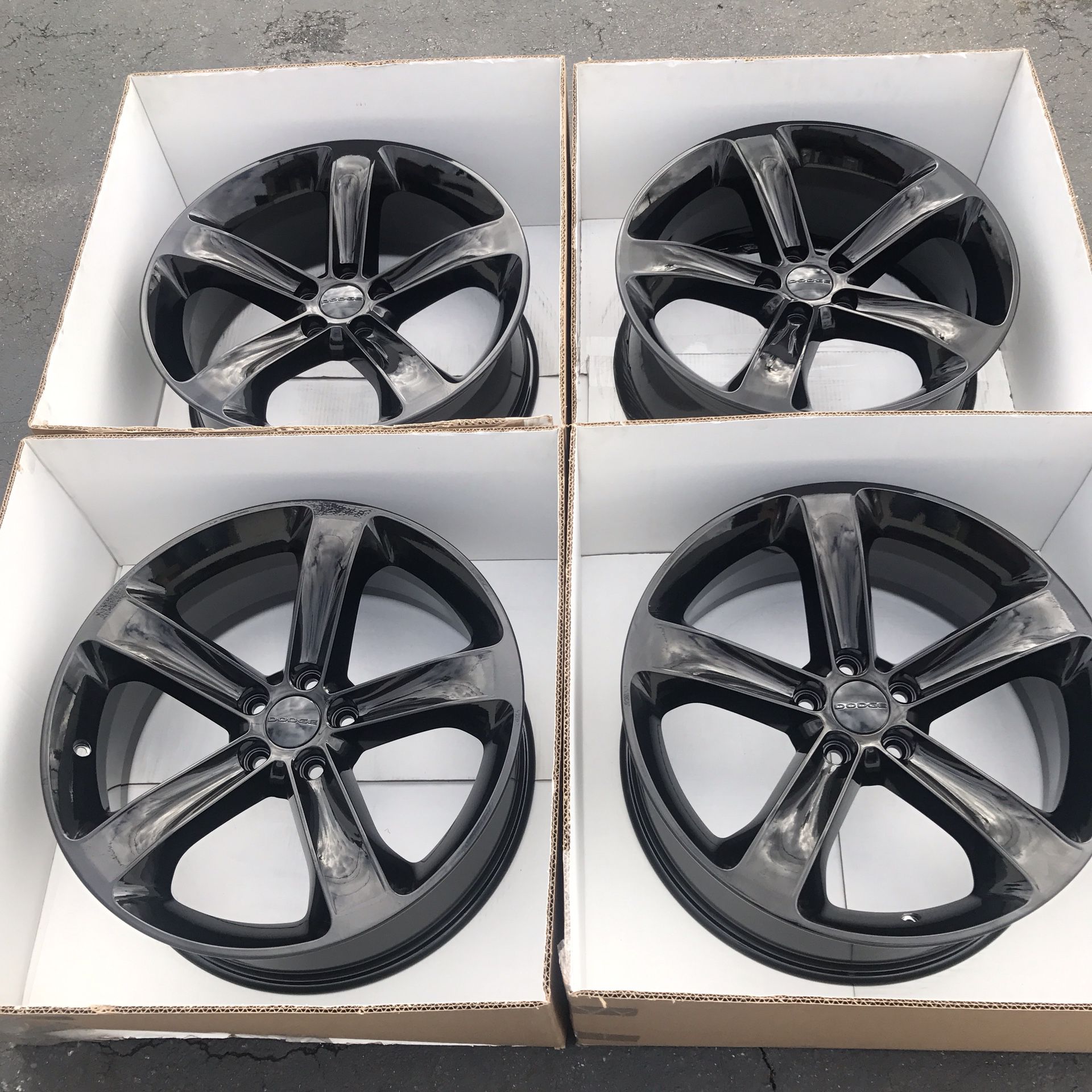 20” oem Dodge Challenger factory wheels 20 inch gloss black rims Challenger