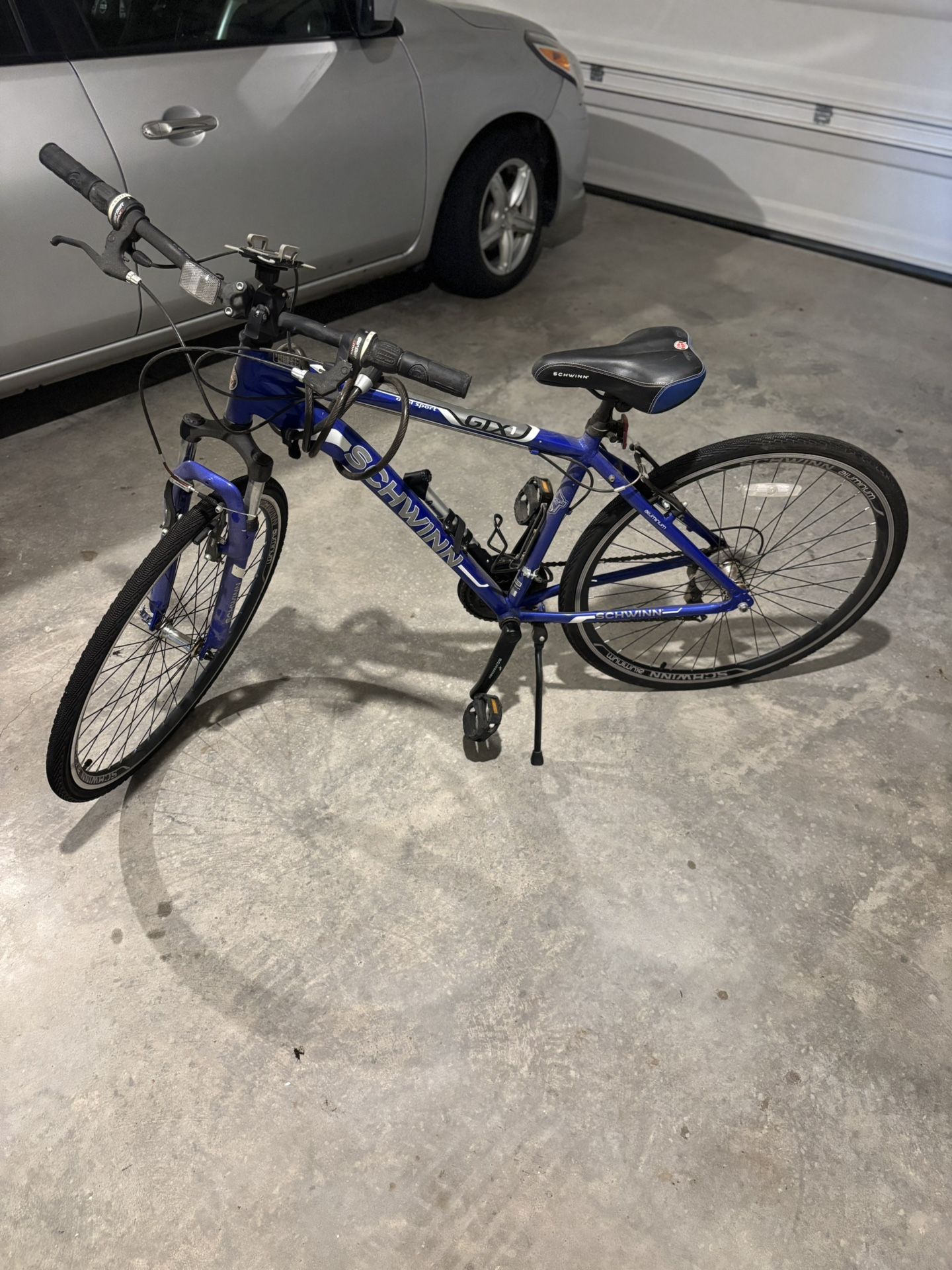 🚲 Schwinn Frontier Mountain/Hybrid Bike – Excellent Condition – Ready to Ride (CASH ONLY)