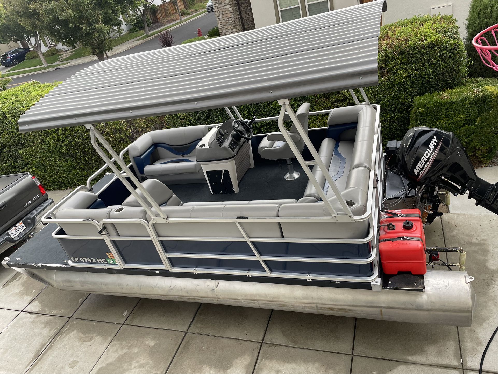 Pontoon Boat