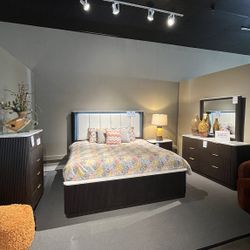 Expresso 4PC King Bedroom Set