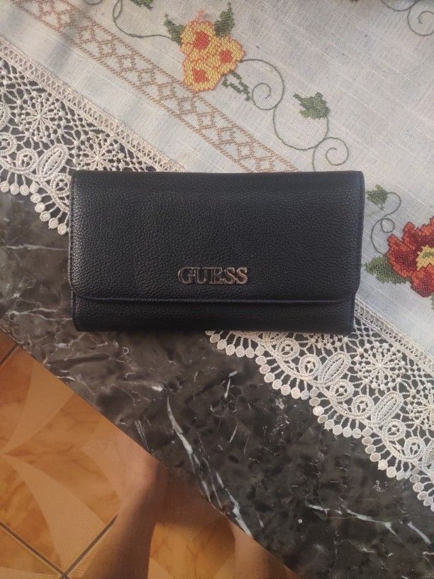 Guess wallet