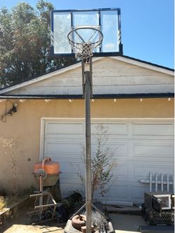 Basketball hoop