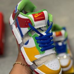 Nike SB Dunk Low Sandy Bodecker 