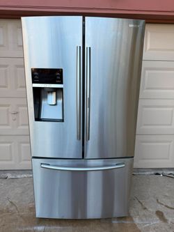 Samsung Refrigerador In Good Condition. Free delivery and installation