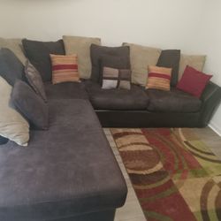 Sectional And Pillow Set