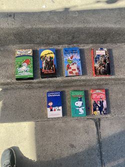 Holiday Classics VHS Lot – Peanuts, Grinch, Miracle on 34th Street & More  Bring back the nostalgia of classic Christmas movies with this curated VHS 