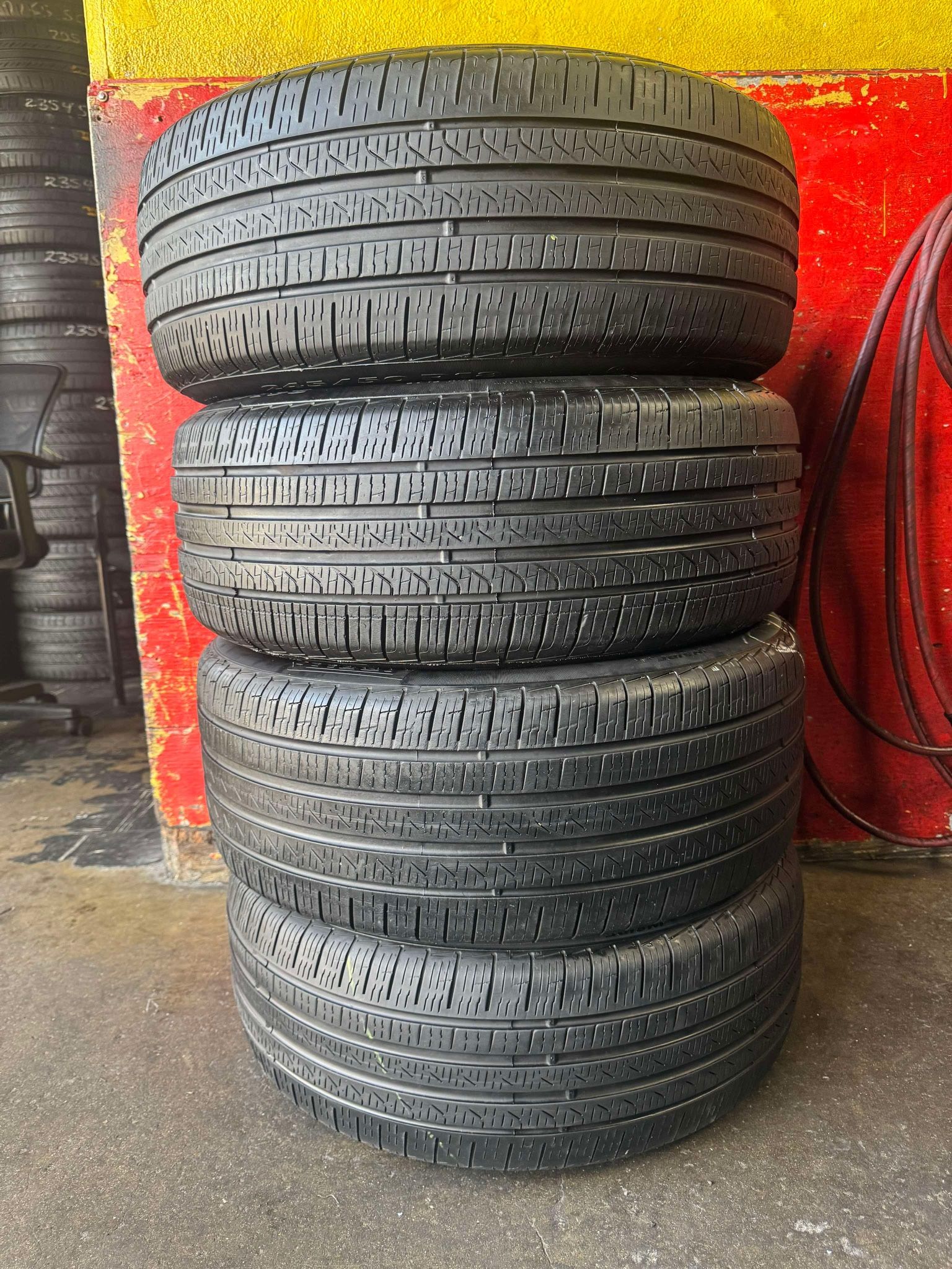245/50/19. PIRELLI 