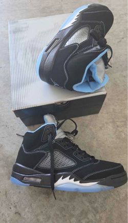 university 5s | SIZE 8.5 !!!!!!! 8.5