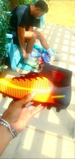 Soccer cleats