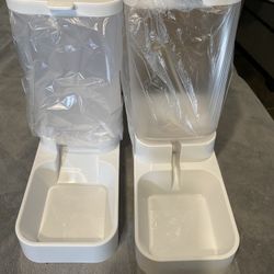 Pet Feeder And Dispenser Set