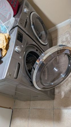 Kenmore washer and dryer combo - good condition