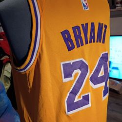 NIKE LOS ANGELES LAKERS KOBE BRYANT JERSEY
