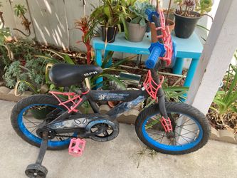 16 inch Spider-Man bike with training wheels