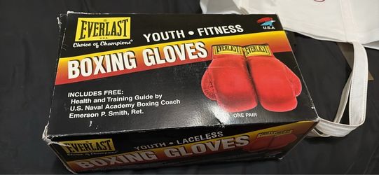 New Everlast Youth Fitness Boxing Gloves