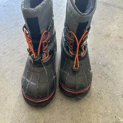 Kids Size 13 Snow Boots 