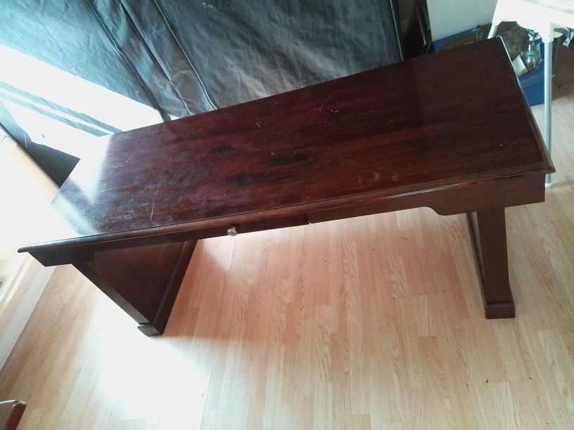 Office Table/ Study Table