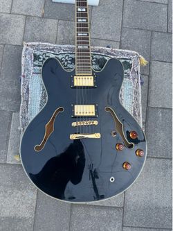 Epiphone Sheraton II semi-hollow body electric guitar