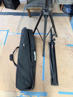 Speaker stand