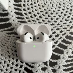 AirPods 4