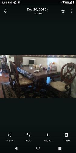 Table 6 chair havy wood nice