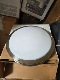 This 18-inch round ceiling fixture