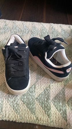 PUMA suede sneakers!!