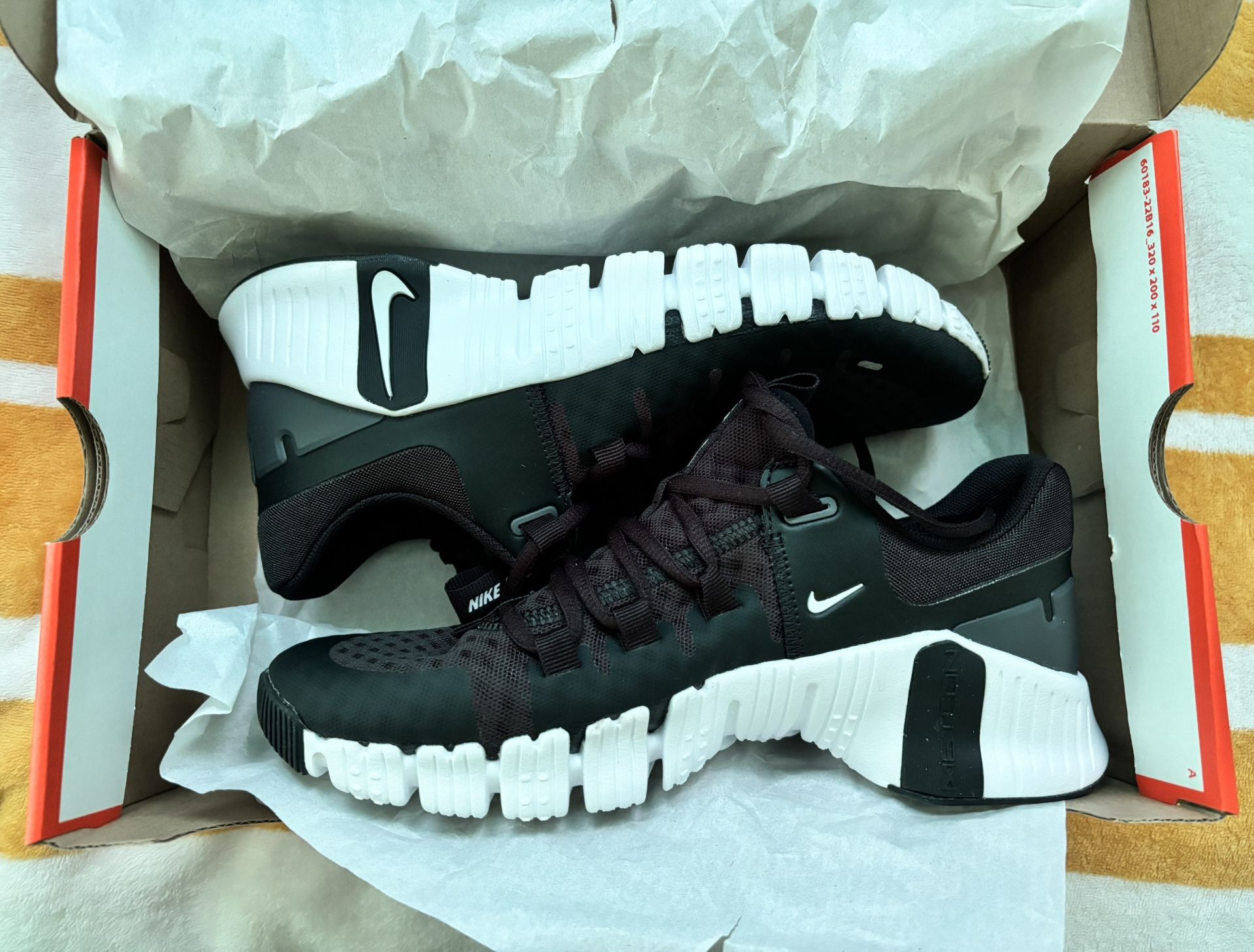 Nike Running Shoes 7.5