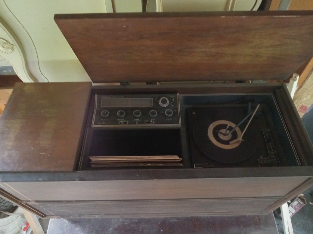 Antique Vintage Record Player