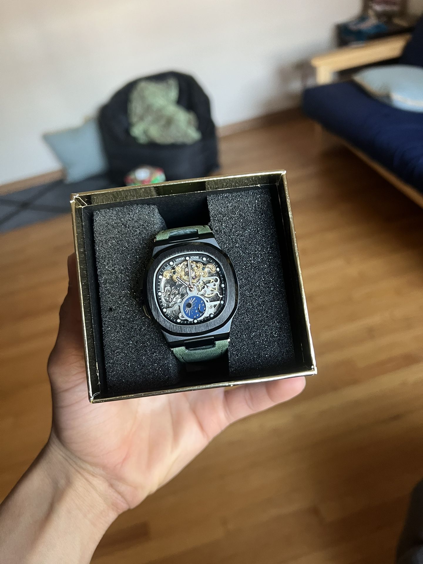 SKROX Mechanical Watch – Elegant, Automatic, and Timeless Design