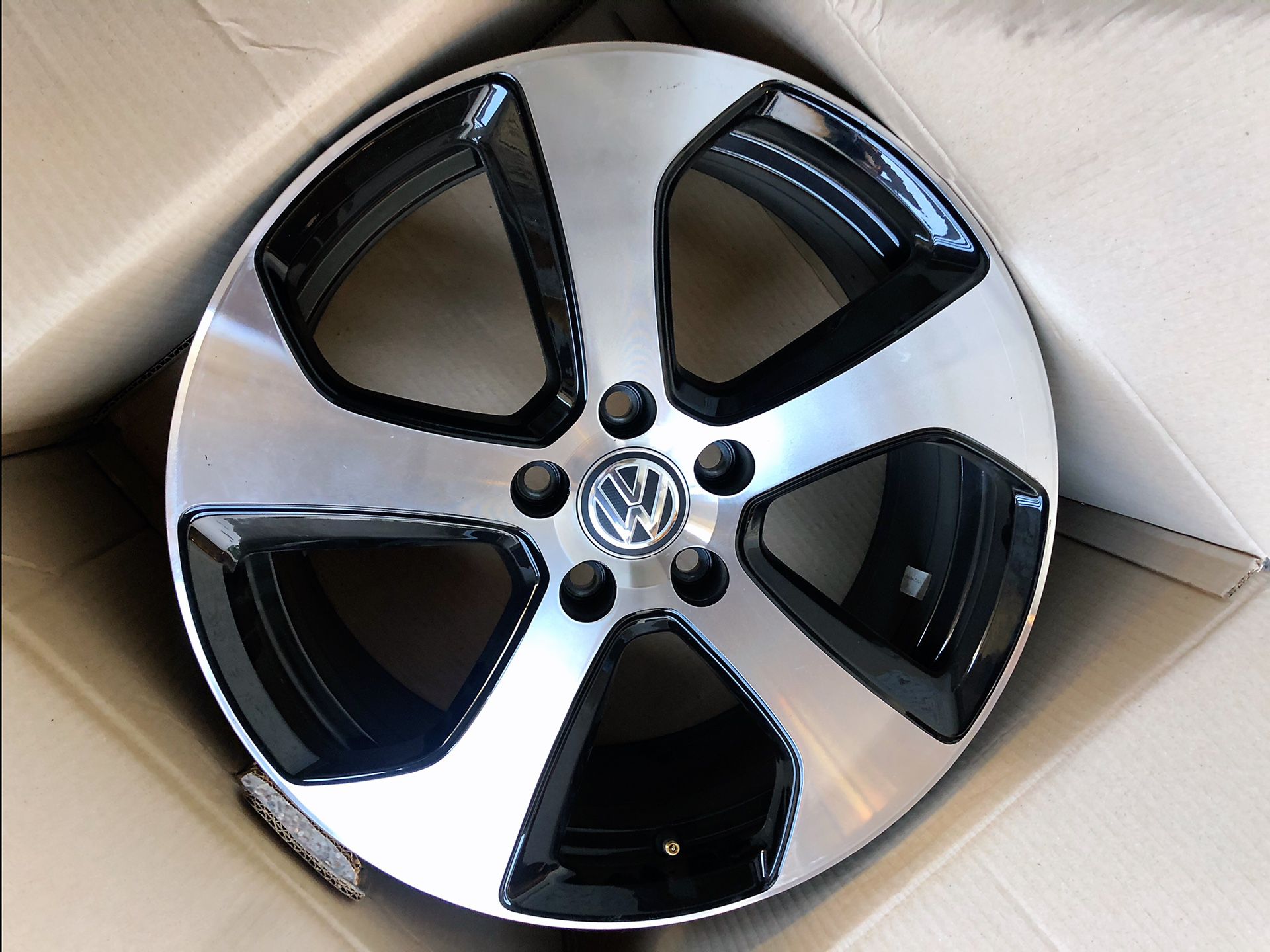 Set of MK7/7.5 GTI(2015+) OEM Wheels